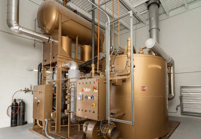 FT-C: Calentador Vertical de Fluido Térmico con Serpentín
